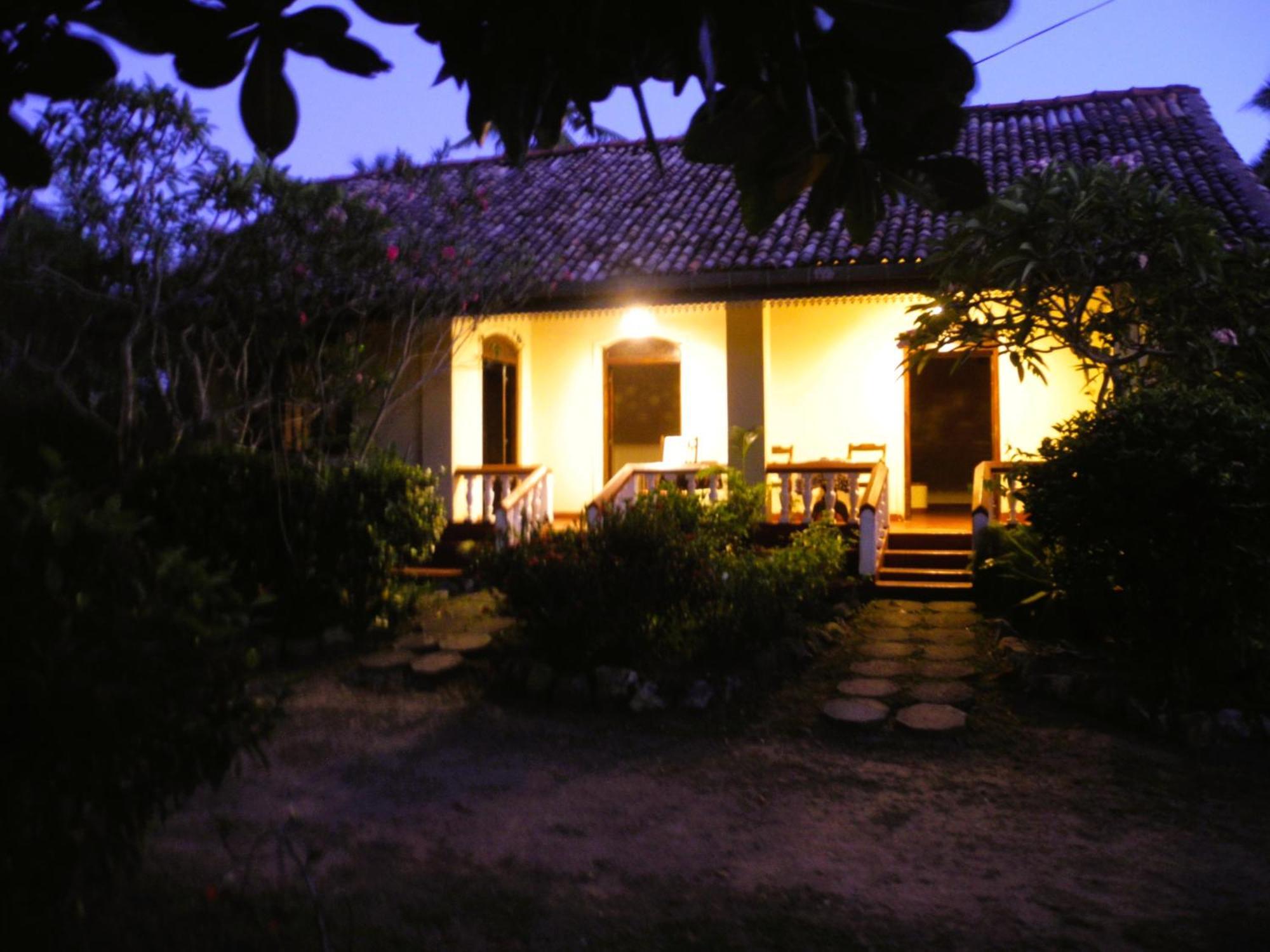 Top Of The Hill Guesthouse Weligama Eksteriør billede